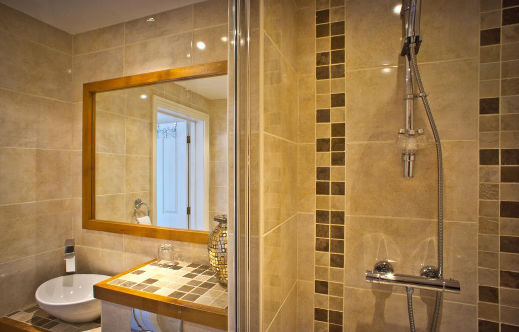 Westwood Guest House Lyme Regis Room photo